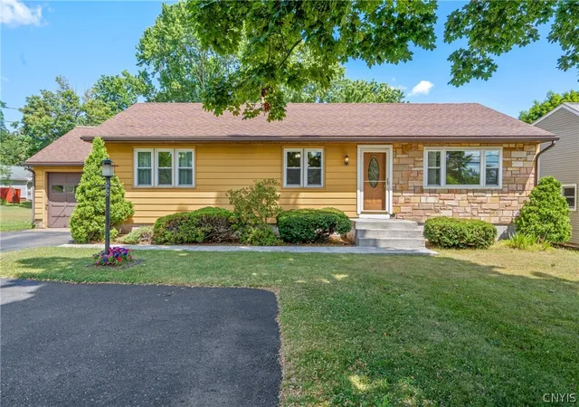 Photo 1 of Single family home for sale at 392 Genesee St, Oneida, NY 13421 | MLS# S1697315 | Listing updated on 2026-08-05