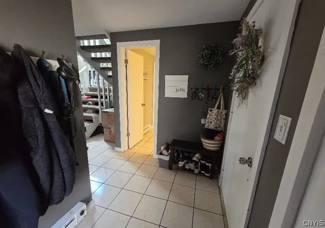 Listing Photo 4 - Condo for sale in building located at 3162 Burrwood Dr, Baldwinsville, NY 13027