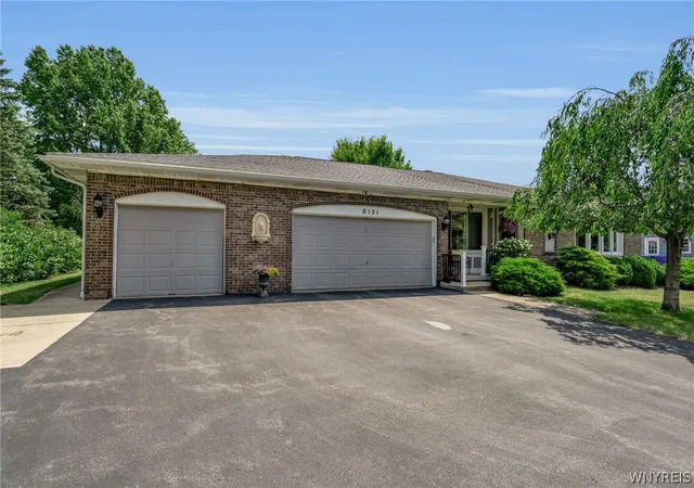 Photo 3 of Sale Pending at 6151 Clarence Ln N, East Amherst, NY 14051 | MLS# B1701971 | Listing updated on 2026-08-25
