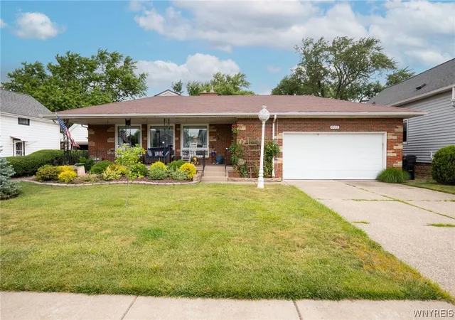 Photo 1 of Single family home for sale at 822 Brighton Rd, Tonawanda, NY 14150 | MLS# B1700734 | Listing updated on 2026-09-24