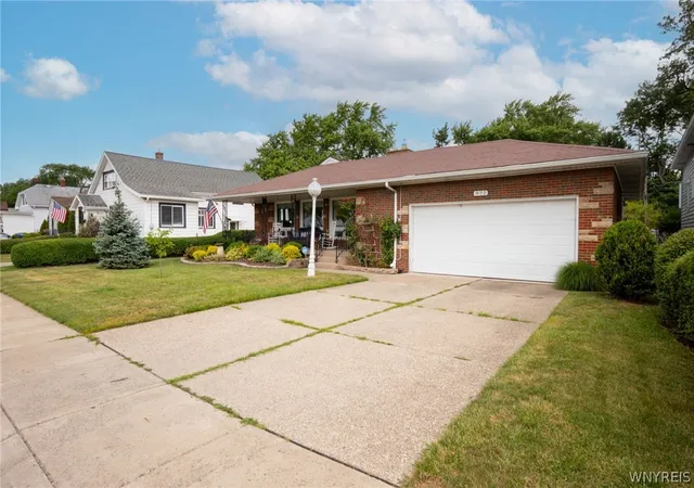 Photo 2 of Single family home for sale at 822 Brighton Rd, Tonawanda, NY 14150 | MLS# B1700734 | Listing updated on 2026-08-15