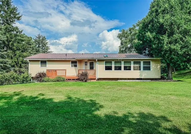 Photo 4 of Sale Pending at 3919 Griffin Rd, Syracuse, NY 13215 | MLS# R1701914 | Listing updated on 2026-08-06