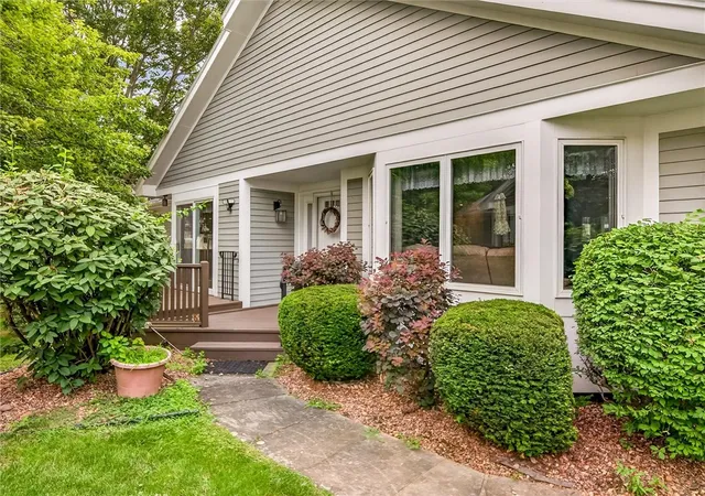 Photo 4 of Sale Pending at 103 Running Brk Ln, Rochester, NY 14626 | MLS# R1701649 | Listing updated on 2026-08-08