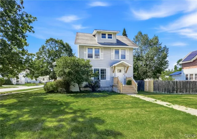 Photo 3 of Single family home for sale at 824 Floyd Ave, Rome, NY 13440 | MLS# S1702053 | Listing updated on 2026-09-04