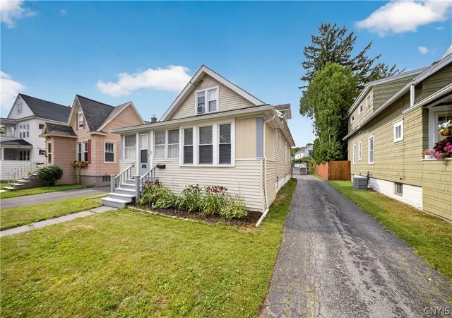 Photo 3 of Sale Pending at 310 Roxford Rd S, Syracuse, NY 13208 | MLS# S1701672 | Listing updated on 2026-08-26