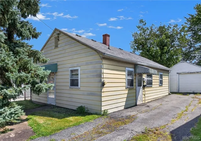 Photo 1 of Sale Pending at 93 Hillcrest Rd, Tonawanda, NY 14150 | MLS# B1701273 | Listing updated on 2026-08-11