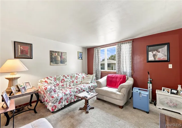 Photo 4 of Sale Pending at 111 Griffith St, Buffalo, NY 14212 | MLS# B1701753 | Listing updated on 2026-08-14