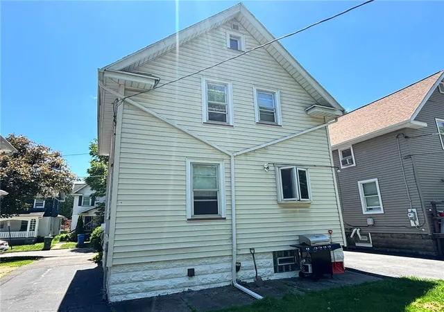 Photo 3 of Sale Pending at 230 Curtis St, Rochester, NY 14606 | MLS# R1694010 | Listing updated on 2026-08-26