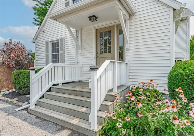 Photo 3 of Sale Pending at 5485 Upper Mountain Rd, Lockport, NY 14094 | MLS# B1702139 | Listing updated on 2026-08-14