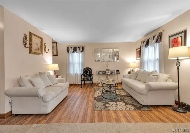 Photo 2 of Sale Pending at 33 Ludington St, Buffalo, NY 14206 | MLS# B1702099 | Listing updated on 2026-08-06
