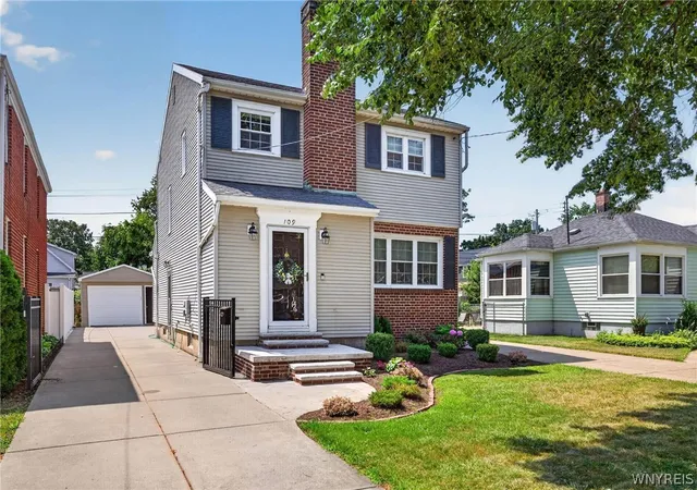 Photo 2 of Sale Pending at 109 Whitehall Ave, Buffalo, NY 14220 | MLS# B1702290 | Listing updated on 2026-08-31