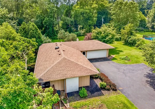Photo 3 of Sale Pending at 1021 Fairport Rd, Fairport, NY 14450 | MLS# R1702215 | Listing updated on 2026-08-18