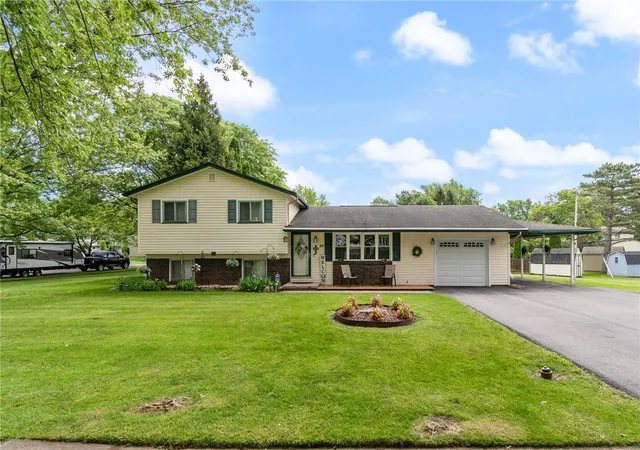 Photo 1 of Sale Pending at 64 Elmford Rd, Rochester, NY 14606 | MLS# R1694667 | Listing updated on 2026-08-07