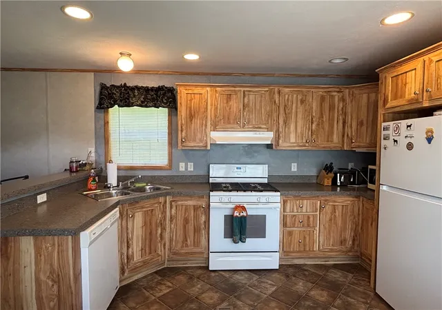 Photo 3 of Sale Pending at 304 Cooper Rd, Cooperstown, NY 13326 | MLS# R1701696 | Listing updated on 2026-08-26