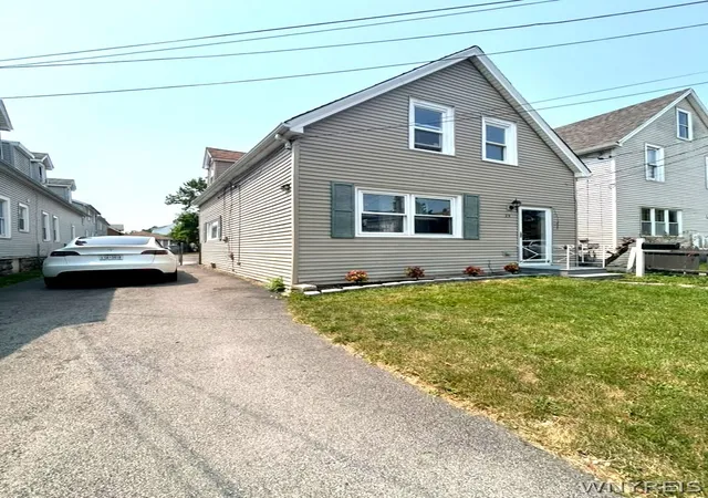 Photo 3 of Single family home for sale at 24 Euclid Ave, Buffalo, NY 14211 | MLS# B1702297 | Listing updated on 2026-08-12