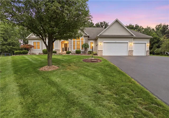 Photo 3 of Sale Pending at 20 Coyote Run, Spencerport, NY 14559 | MLS# R1679855 | Listing updated on 2026-09-02