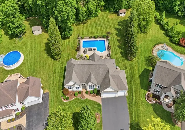 Photo 3 of Sale Pending at 20 Coyote Run, Spencerport, NY 14559 | MLS# R1679855 | Listing updated on 2026-09-02