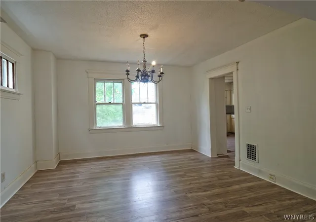 Photo 4 of Single family home for sale at 496 E Amherst St, Buffalo, NY 14215 | MLS# B1702419 | Listing updated on 2026-09-12