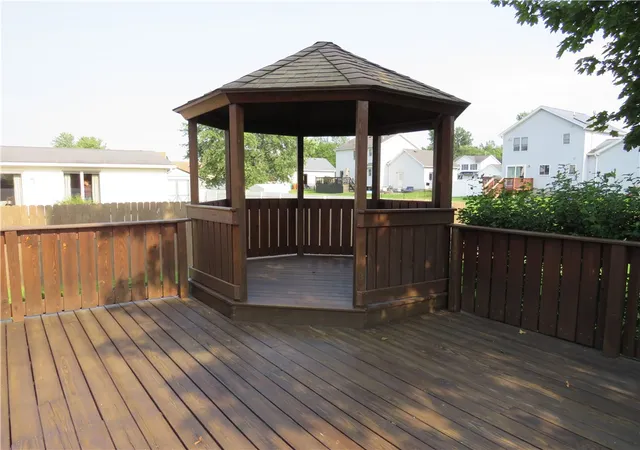Photo 4 of Sale Pending at 119 Delaina Rose Cir, Brockport, NY 14420 | MLS# R1701995 | Listing updated on 2026-08-14