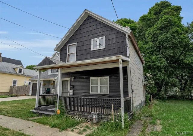 Photo 1 of Single family home for sale at 131 Lemon St, Buffalo, NY 14204 | MLS# B1702344 | Listing updated on 2026-08-22