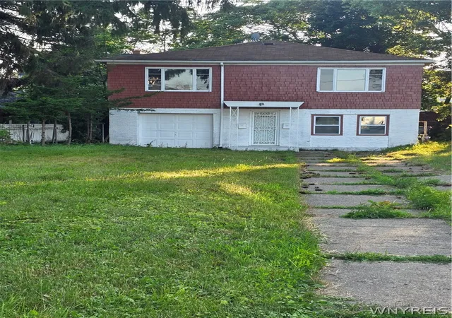 Photo 2 of Multi family home for sale at 6 Palos Pl, Buffalo, NY 14215 | MLS# B1702314 | Listing updated on 2026-09-13