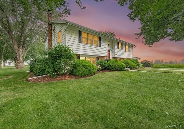 Photo 2 of Sale Pending at 5500 Keck Rd, Lockport, NY 14094 | MLS# B1702356 | Listing updated on 2026-08-12