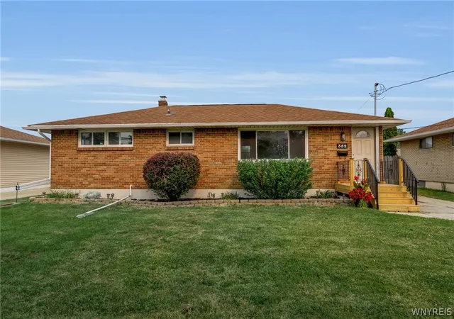 Photo 1 of Sale Pending at 352 Two Mile Crk Rd, Tonawanda, NY 14150 | MLS# B1701975 | Listing updated on 2026-09-09