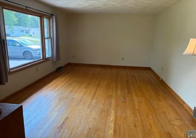 Photo 4 of Sale Pending at 4875 Thornwood Dr, Liverpool, NY 13088 | MLS# S1702494 | Listing updated on 2026-09-13