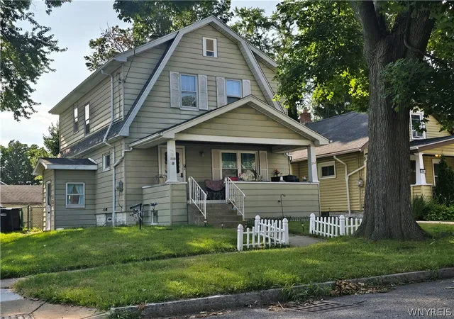 Photo 2 of Sale Pending at 202 74th Street, Niagara Falls, NY 14304 | MLS# B1702441 | Listing updated on 2026-08-06