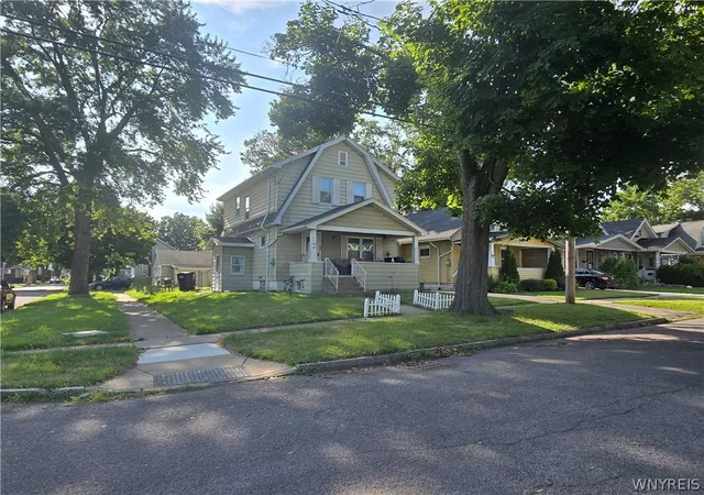 Photo 3 of Sale Pending at 202 74th Street, Niagara Falls, NY 14304 | MLS# B1702441 | Listing updated on 2026-08-06