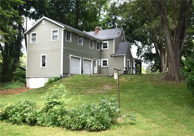 Photo 3 of Sale Pending at 858 Ridge Rd, Ontario, NY 14519 | MLS# R1702105 | Listing updated on 2026-09-03