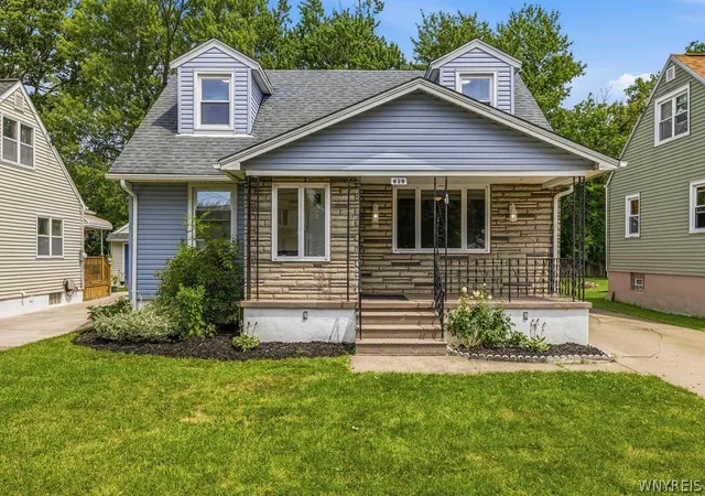 Photo 2 of Single family home for sale at 629 74th Street, Niagara Falls, NY 14304 | MLS# B1702372 | Listing updated on 2026-09-01