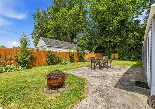 Photo 4 of Single family home for sale at 629 74th Street, Niagara Falls, NY 14304 | MLS# B1702372 | Listing updated on 2026-09-01