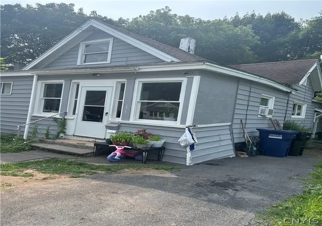 Photo 3 of Single family home for sale at 175 Forest Ave, Syracuse, NY 13205 | MLS# S1701721 | Listing updated on 2026-09-09