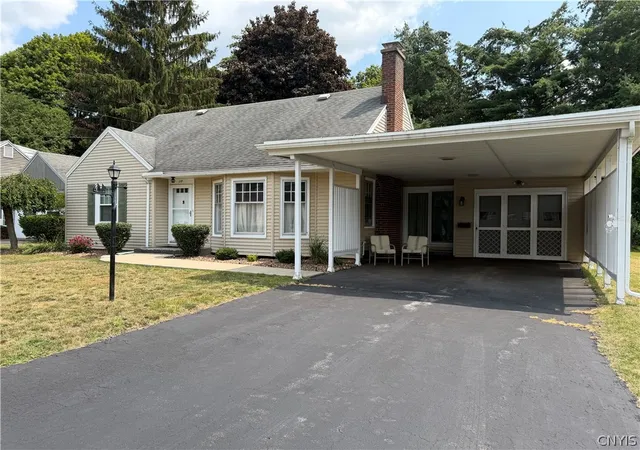 Photo 1 of Sale Pending at 117 Fay Park Dr, Syracuse, NY 13212 | MLS# S1701804 | Listing updated on 2026-08-10