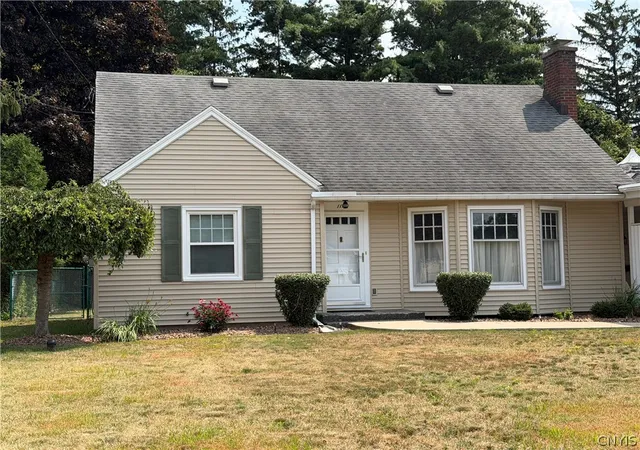 Photo 2 of Sale Pending at 117 Fay Park Dr, Syracuse, NY 13212 | MLS# S1701804 | Listing updated on 2026-08-10