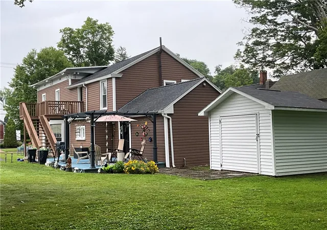 Photo 2 of Single family home for sale at 11 State St, Oxford, NY 13830 | MLS# R1702371 | Listing updated on 2026-08-26