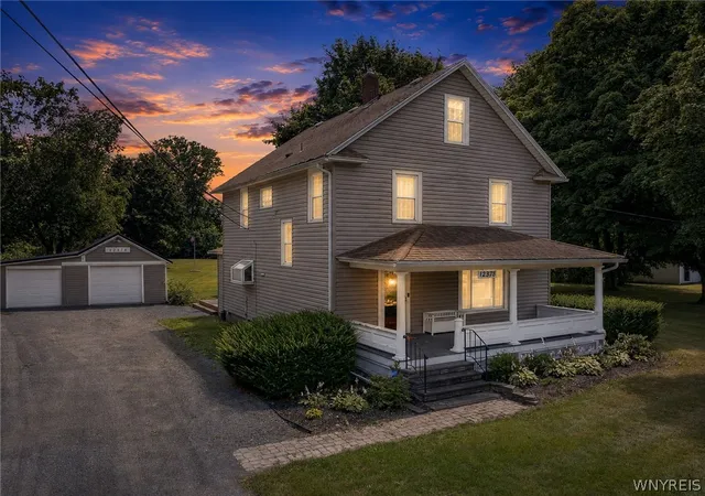 Photo 3 of Sale Pending at 12378 Ridge Rd, Medina, NY 14103 | MLS# B1702308 | Listing updated on 2026-08-17