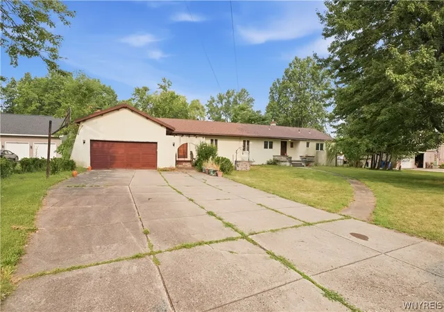 Photo 1 of Single family home for sale at 400 Ayer Rd, Buffalo, NY 14221 | MLS# B1702168 | Listing updated on 2026-08-23