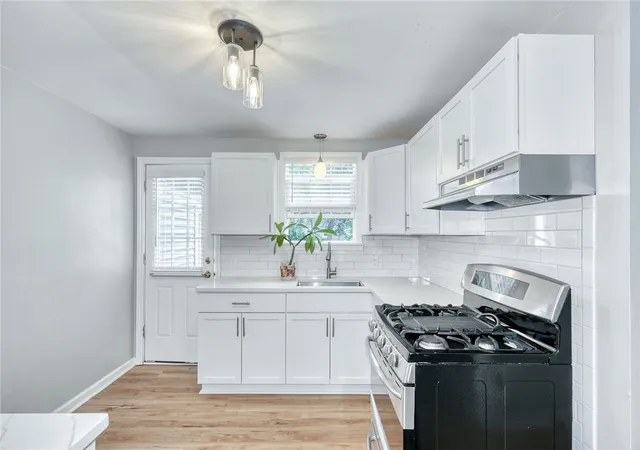 Photo 3 of Sale Pending at 158 Howard Rd, Rochester, NY 14606 | MLS# R1702399 | Listing updated on 2026-08-25