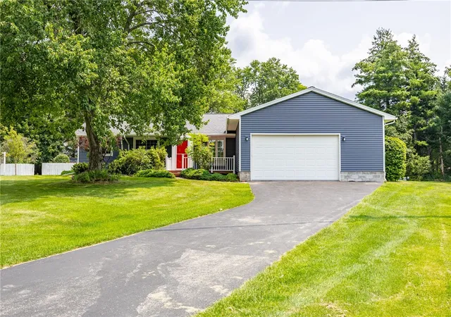 Photo 1 of Sale Pending at 52 Oak Hl Ter, Penfield, NY 14526 | MLS# R1702374 | Listing updated on 2026-08-05