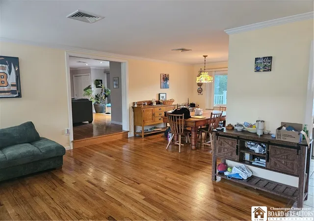 Photo 3 of Single family home for sale at 6 Overlook Rd, Pawling, NY 12564 | MLS# R1702616 | Listing updated on 2026-09-10