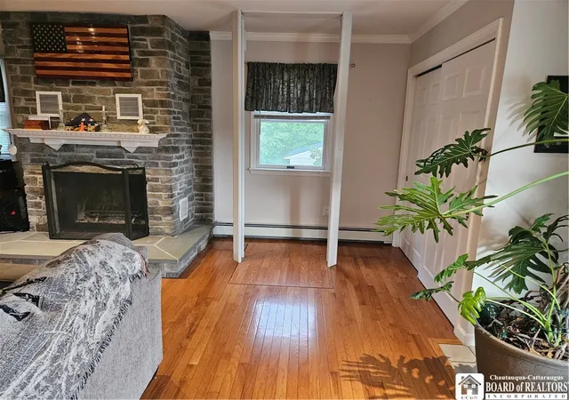 Photo 4 of Single family home for sale at 6 Overlook Rd, Pawling, NY 12564 | MLS# R1702616 | Listing updated on 2026-09-10