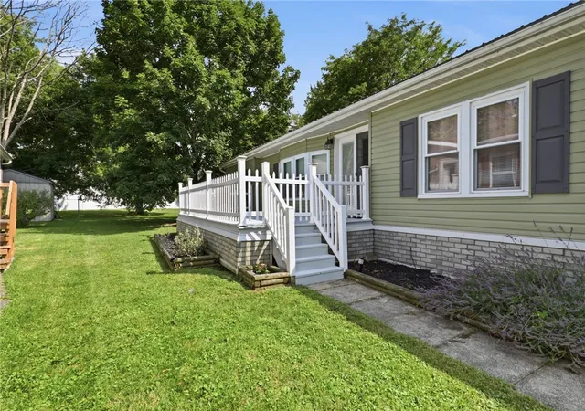 Photo 2 of Manufactured home for sale at 6349 Murphy Dr, Victor, NY 14564 | MLS# R1702191 | Listing updated on 2026-09-06