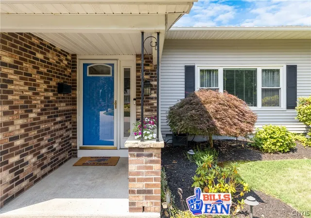 Photo 3 of Sale Pending at 7601 Audrey Dr, Syracuse, NY 13212 | MLS# S1702035 | Listing updated on 2026-08-31