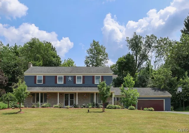 Photo 1 of Sale Pending at 5190 Winterton Dr, Fayetteville, NY 13066 | MLS# S1702303 | Listing updated on 2026-08-27