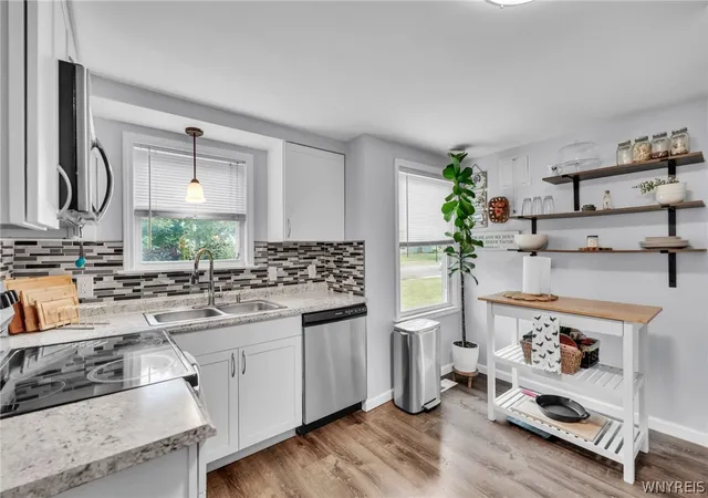 Photo 2 of Sale Pending at 401 Lamarck Dr, Buffalo, NY 14225 | MLS# B1702248 | Listing updated on 2026-08-06