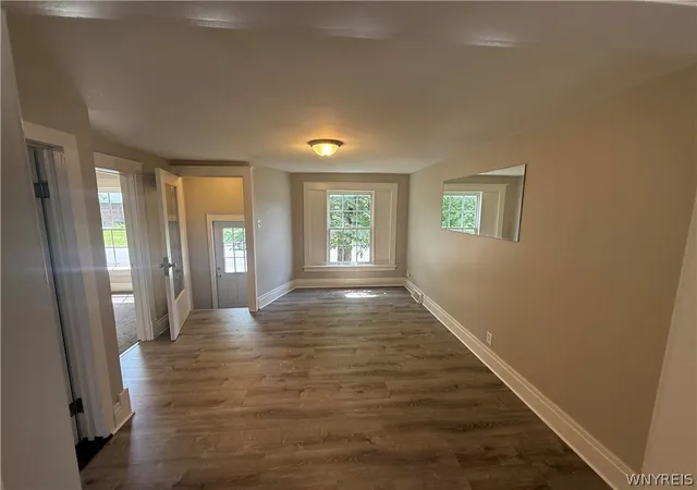 Listing Photo 4 - Condo for sale in building located at 2722 Monroe Ave, Niagara Falls, NY 14303