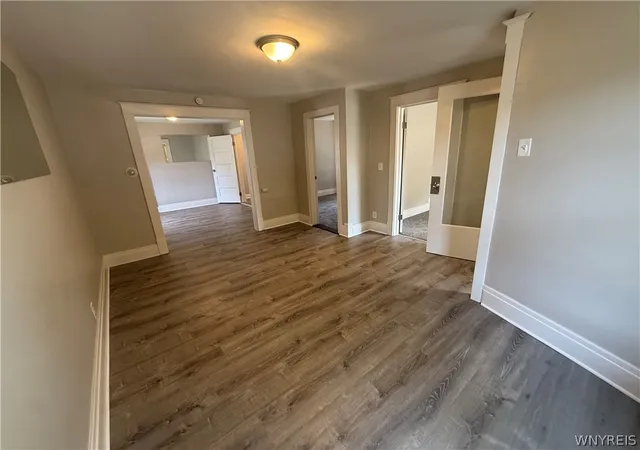 Listing Photo 5 - Condo for sale in building located at 2722 Monroe Ave, Niagara Falls, NY 14303