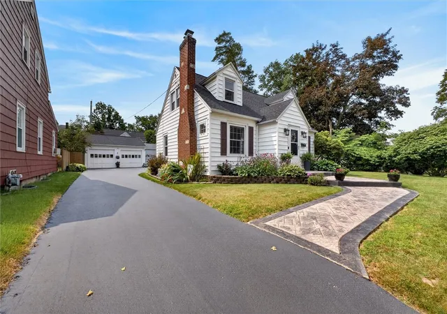Photo 2 of Sale Pending at 195 Winstead Rd, Rochester, NY 14609 | MLS# R1698250 | Listing updated on 2026-08-10